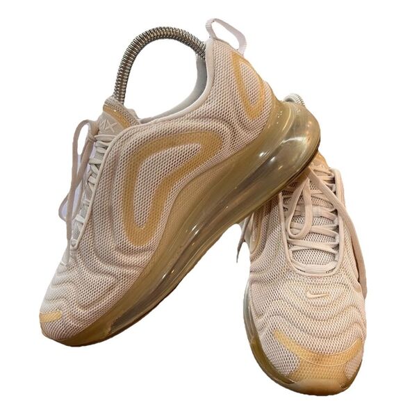 Nike Air Max 720 Sneakers Trainers White Women’s Sz 7 Athletic Running Workout - Picture 1 of 15